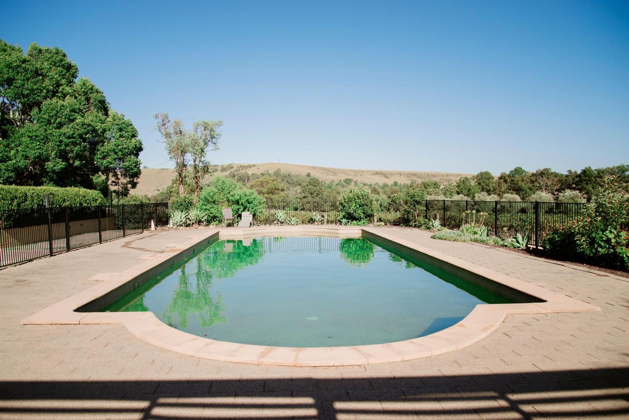 Hotel Tranquil Vale Vineyard Luskintyre Exterior foto