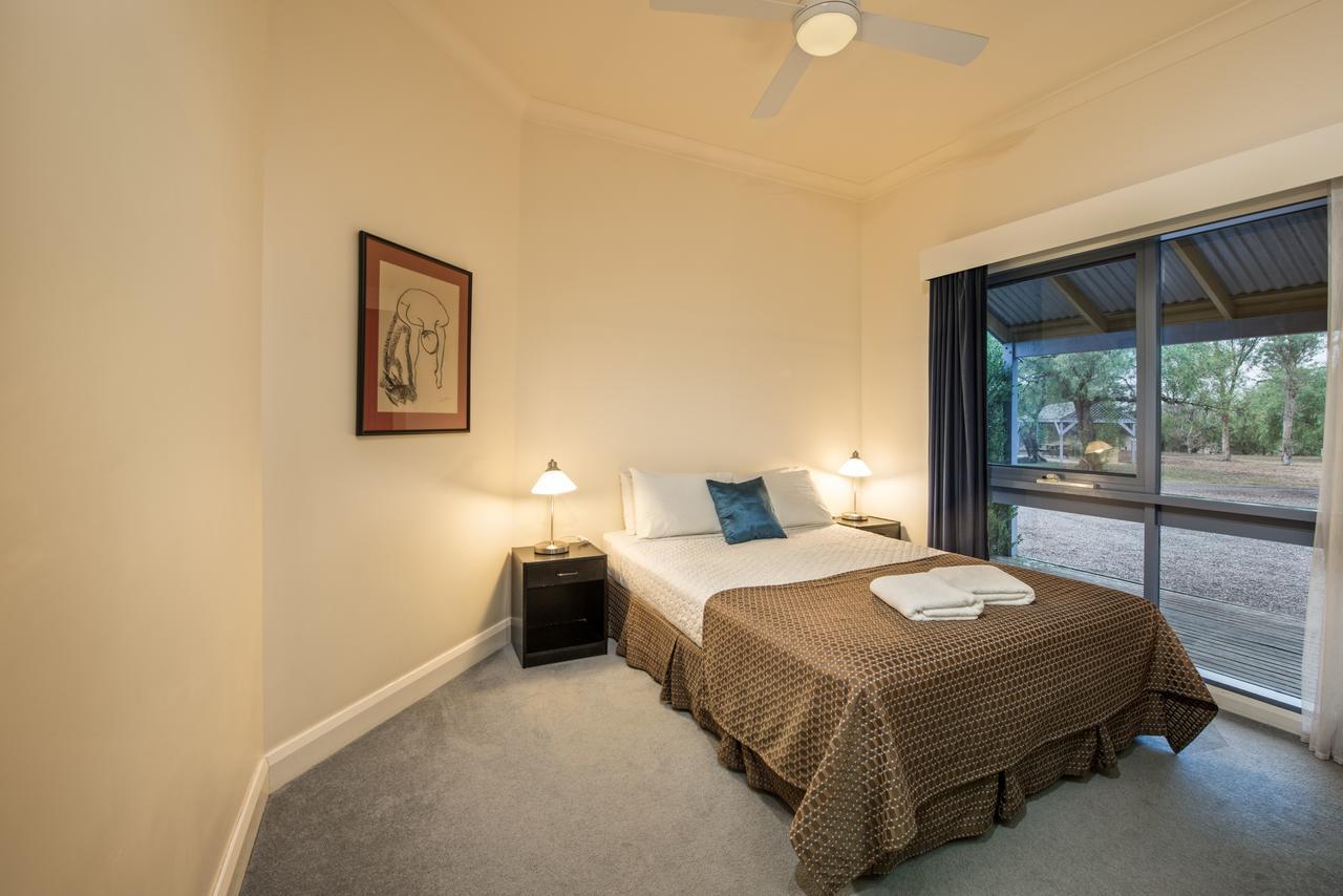 Hotel Tranquil Vale Vineyard Luskintyre Exterior foto