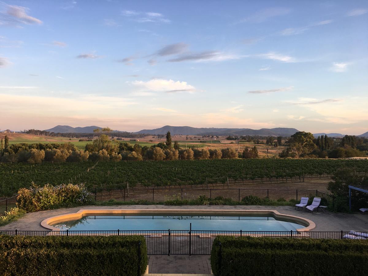Hotel Tranquil Vale Vineyard Luskintyre Exterior foto
